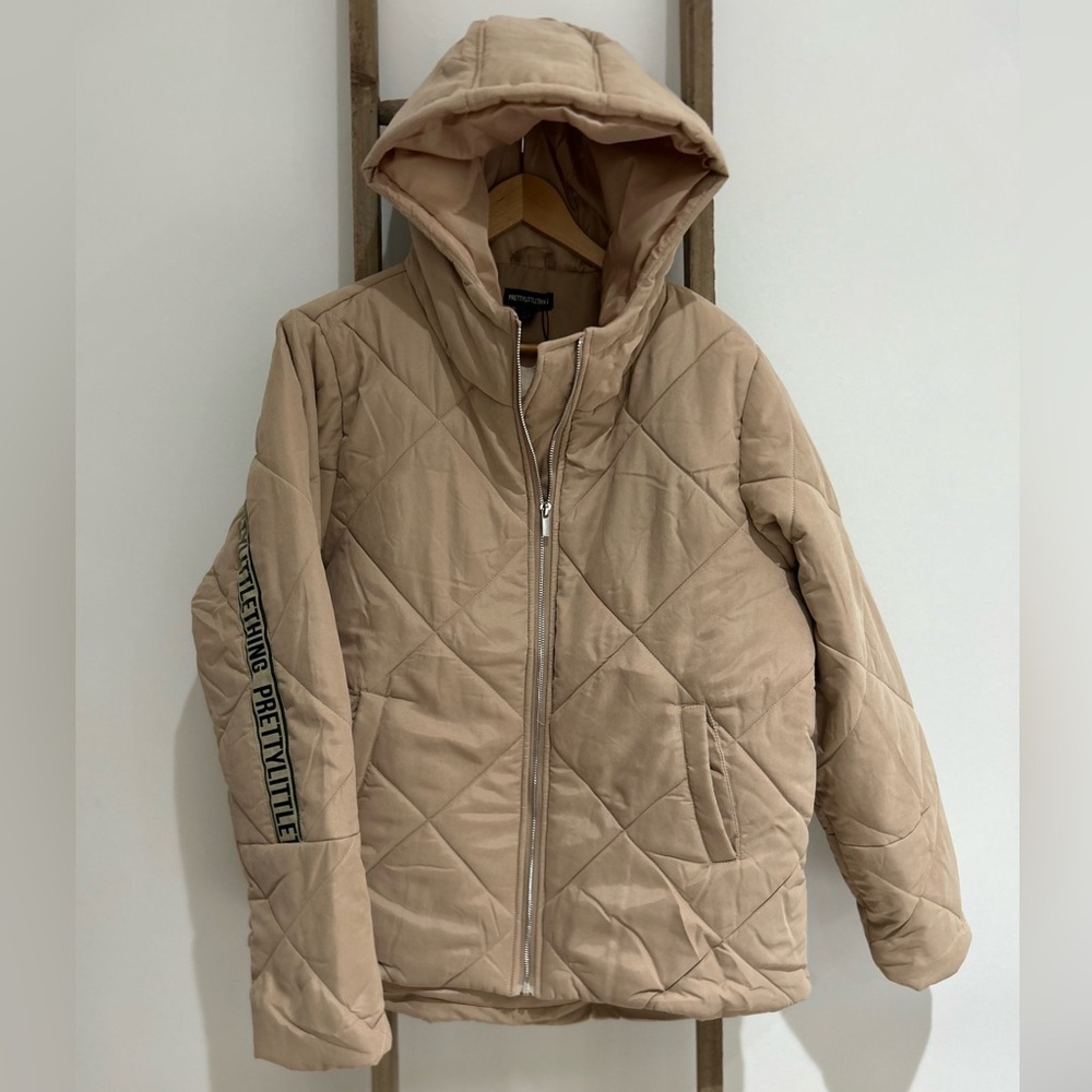 PrettyLittleThing Stone Peach Skin Diamond Quilted Oversized Jacket Size 8 - Picture 1 of 6